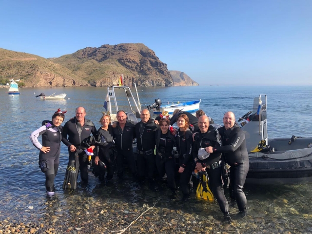 Listos para la inmersión del Open Water Diver