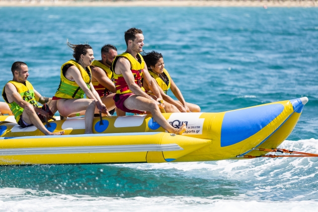  Sous réserve du bateau banane 