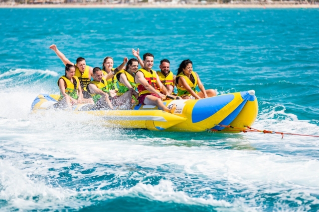  Profiter d'une promenade en bateau banane 