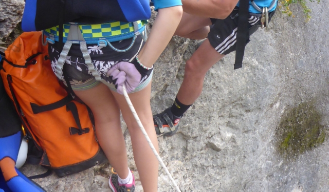 Barranquismo para grupos con niños en Madrid