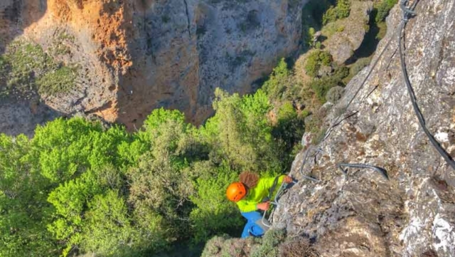  Villalba de la Sierra 铁索攀岩 