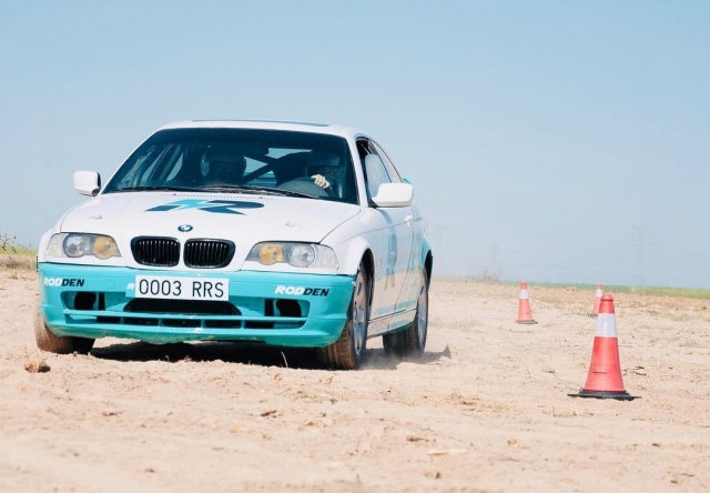  Apprendre à conduire une voiture de rallye 