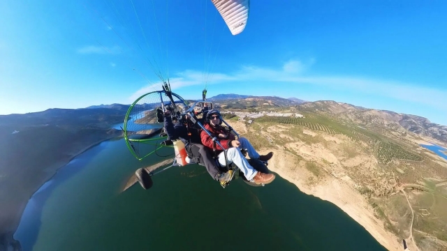  Godersi un volo in paramotore