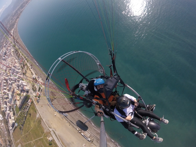 Volando en paratrike sobre Torre del Mar