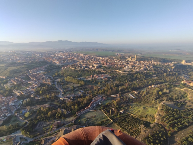 Voo privado de balão com café da manhã e fotos Toledo