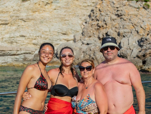  passeio particular de barco 