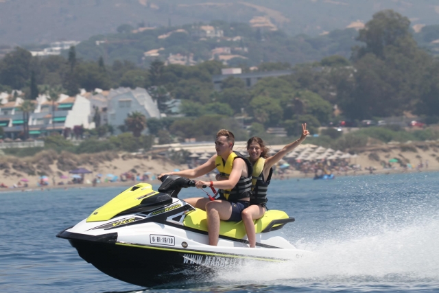  Diversão no jet ski 