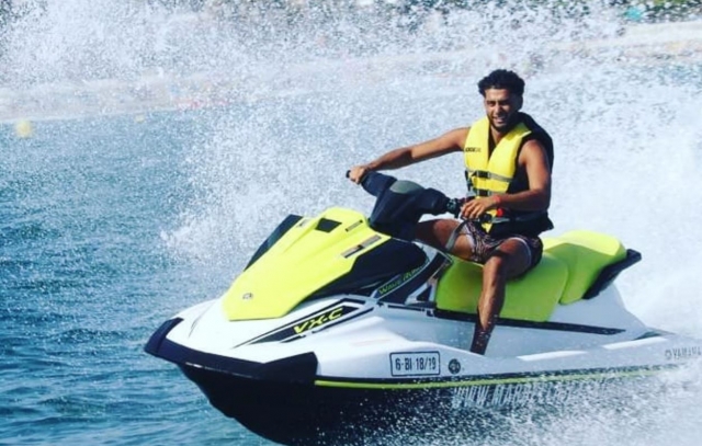 Na praia Real de Zaragoza em jet ski 