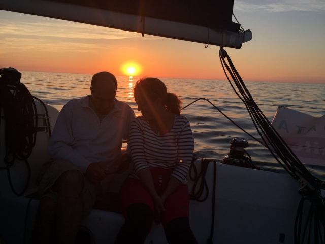 Atardecer en pareja por la costa de San Sebatian