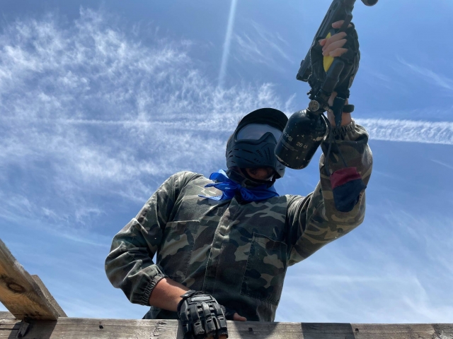  彩弹射击游戏中的压缩空气标记 