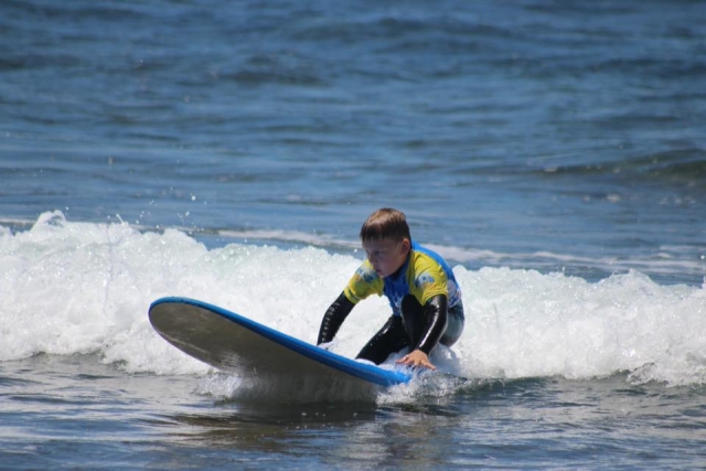 Aprendizaje para todos los niveles en la clase de surf