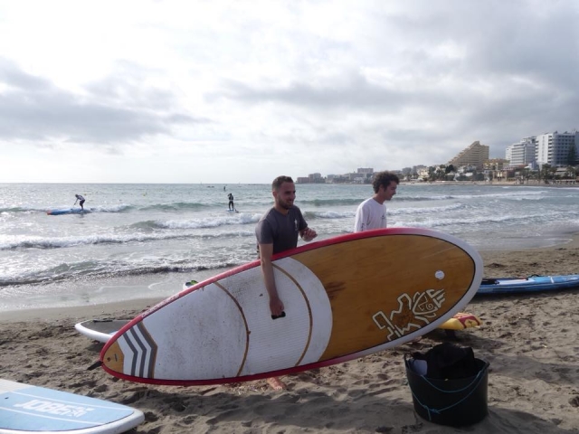  Noleggio di SUP al Club Nautico di Fuengirola 