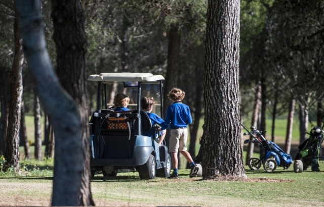  Day at the golf camp 