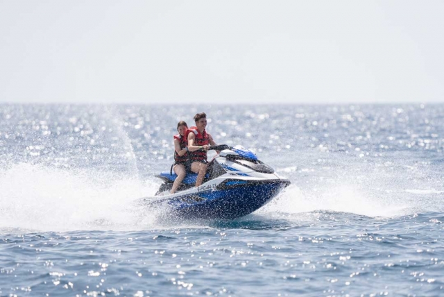 Recorriendo la Costa Brava en jet ski