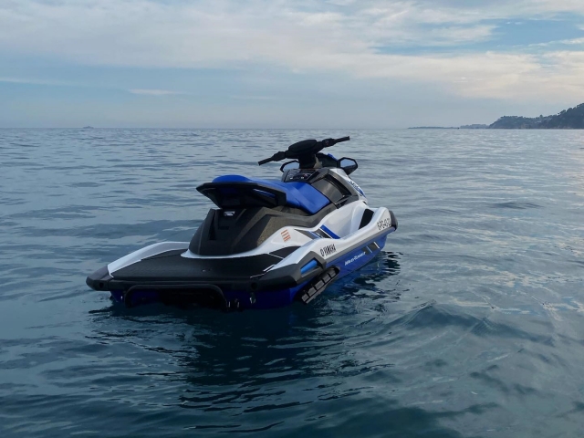 Ruta en jet ski por la Costa Braca