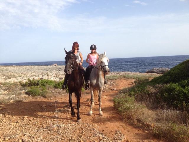 Cabalgamarra apta para toda la familia