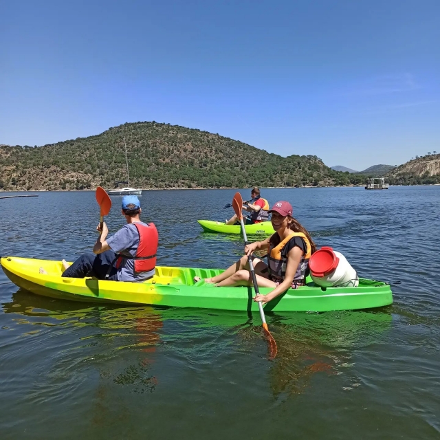  Canoë biplace dans le réservoir de San Juan 
