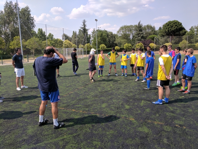  Allenamento tecnico di calcio 
