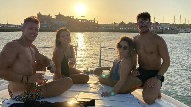 Passeio de veleiro ao pôr do sol pela Baía de Cádiz 4 horas
