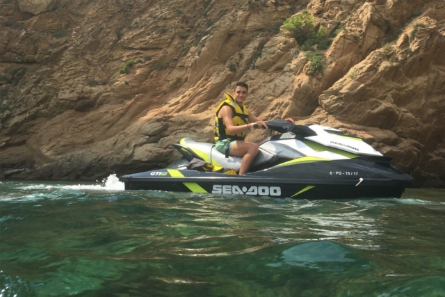  Jet ski sous licence 