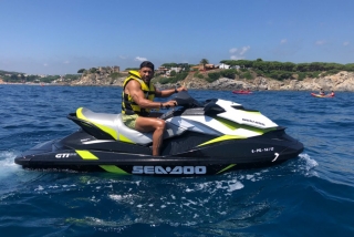 Alquiler de jet ski con licencia Port Palamós, 3h