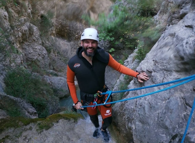  Abseilen in der Schlucht