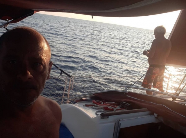  Naviguer au coucher du soleil le long de la Costa Dorada 