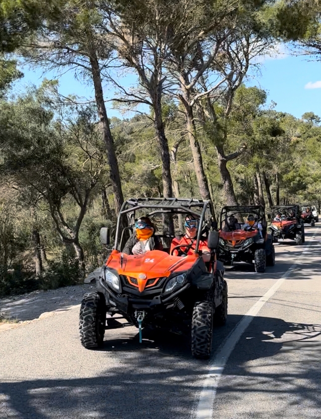 Adentrandose con los buggies en la isla de Mallorca