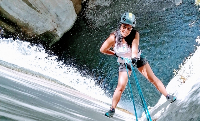  Abseilen in der Schlucht 