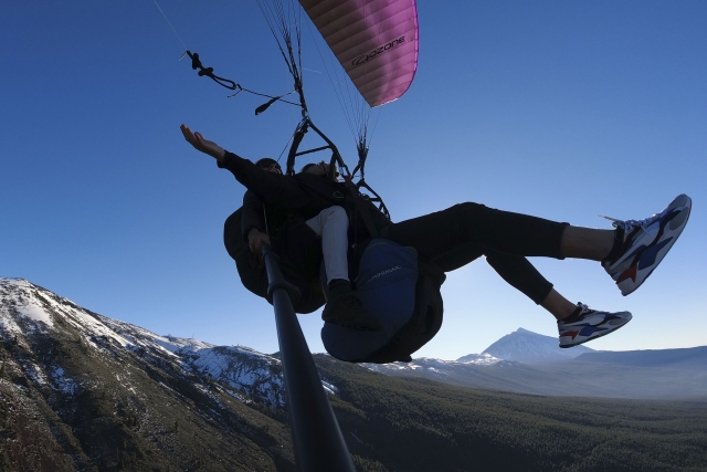 Vuelo en parapente cerca del Teide