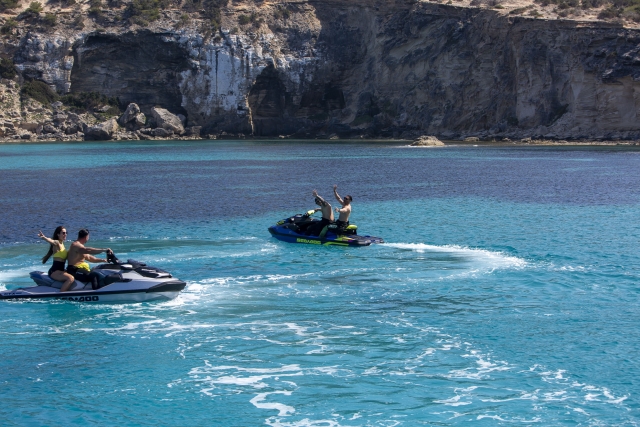 Alquiler moto de agua sin licencia Ibiza