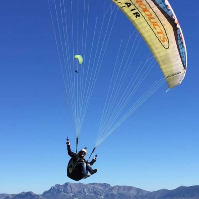  Parapente durante o vôo 