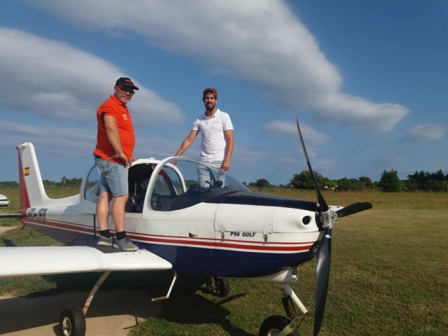  Getting on the plane before the flight 