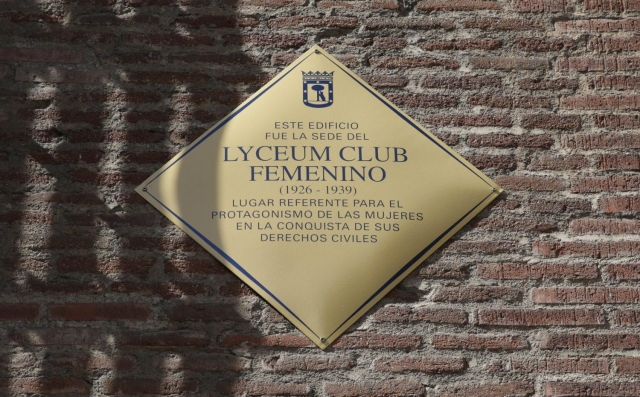 Placa conmemorativa a la generación de las Sinsombrero