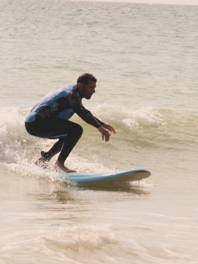 Surf en las plasyas de Cádiz