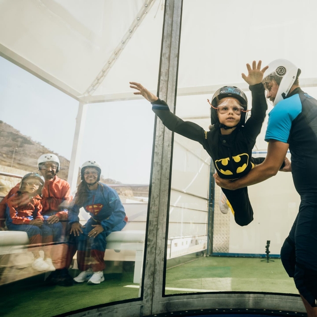 Volar en túnel de viento en familia