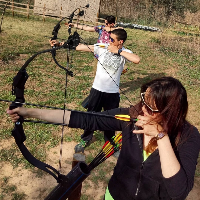  Pratique tiro com arco em família 