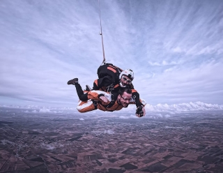 Salto paracaídas para 2 Casas de los Pinos, 4500m