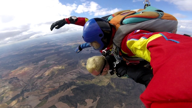 salto en paracaidas
