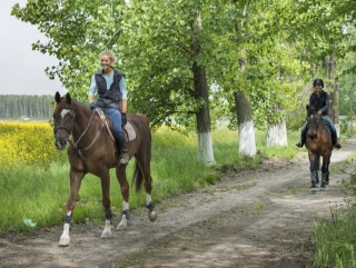 Ruta romántica a caballo por el Pirineo Catalán 2h