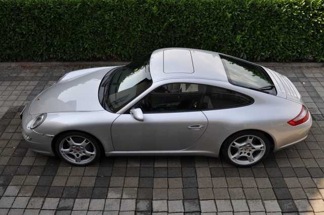 Lateral del Porsche Carrera