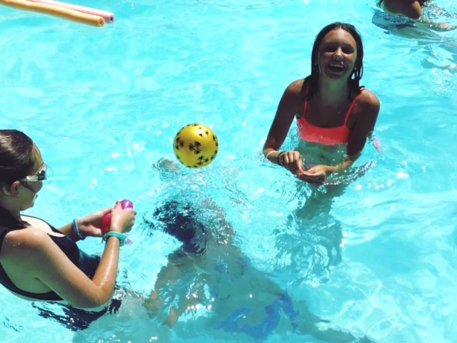 Jugando al waterpolo