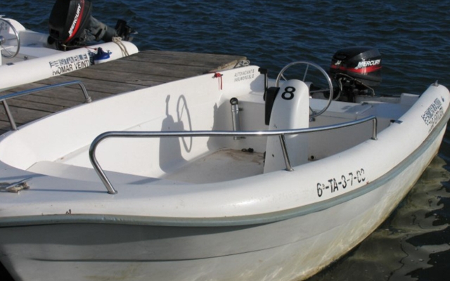 Barco sin licencia