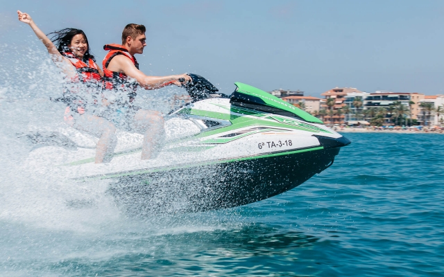  Couple enjoying the jet ski 
