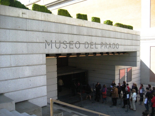  Ingresso laterale al Museo del Prado 