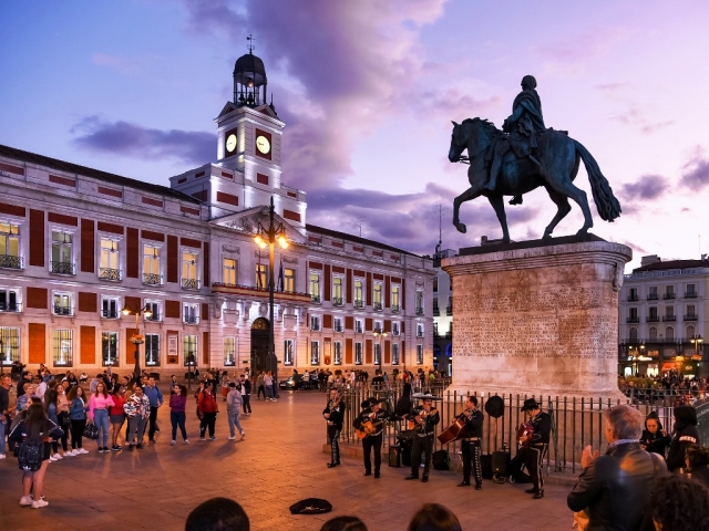  Puerta del Sol ao entardecer 