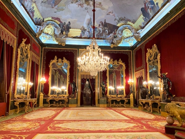  Interno del Palazzo Reale 