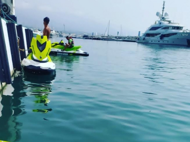  Moto d'acqua a Puerto Banús 