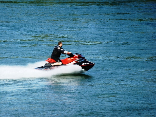  Accelerare la moto d'acqua 