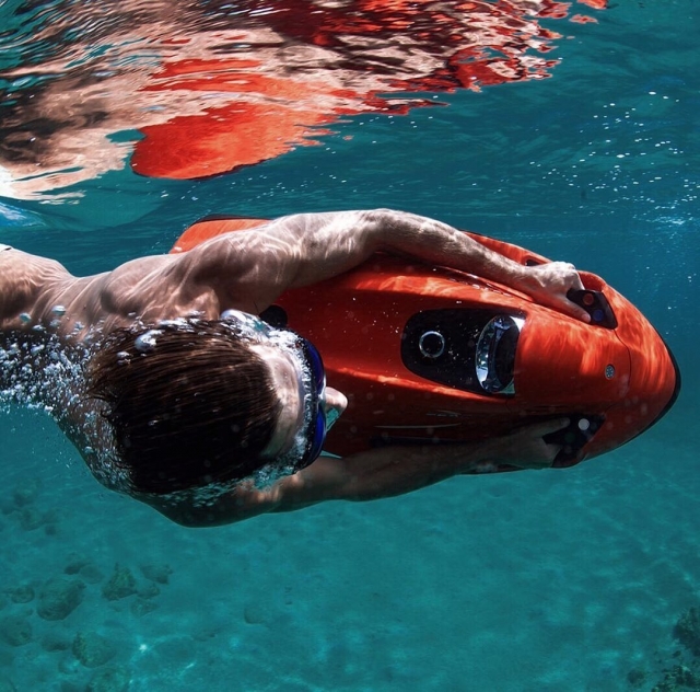  Sott'acqua con il seabob